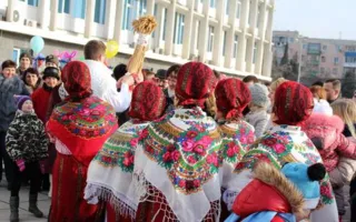 В Севастополе на площади перед УКИЦ весело отпраздновали Рождество