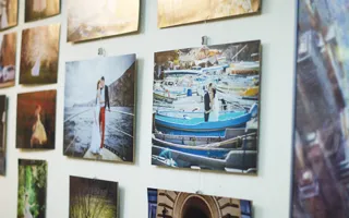 Новое выставочное пространство «Арт-престиж» открылось экспозицией свадебных снимков