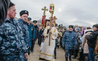 В Севастополе традиционными купаниями отметили Крещение