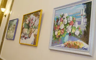 Открыта весенняя выставка живописи известных крымских художников 