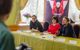 Провокационная премьера в Севастополе — «Дядюшкин сон»