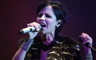 В Лондоне умерла солистка The Cranberries Долорес О’Риордан (фото, видео)