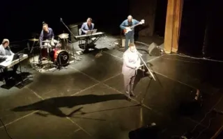 Американский джазмен Клив Джонс поздравил крымчанок с 8 марта (фото, видео)
