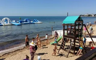 В Евпатории открыли новый детский пляж (фото)