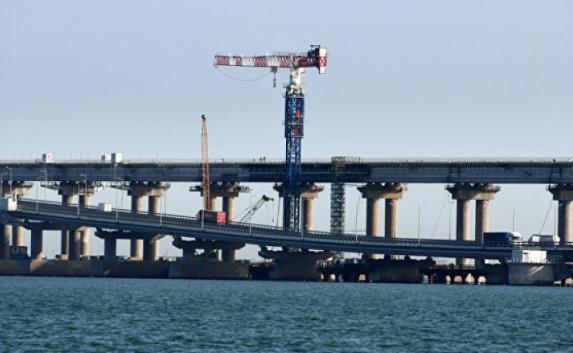 Строители Крымского моста пожаловались Путину на задержку зарплаты (видео)