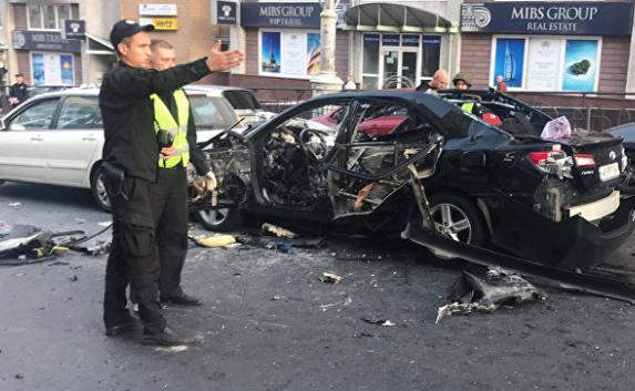 Взрыв в центре Киева: автомобиль взлетел на воздух, погиб человек