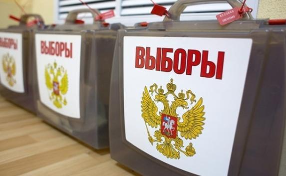 Директор севастопольского МГУ обещает студентам «вкусности» на избирательных участках