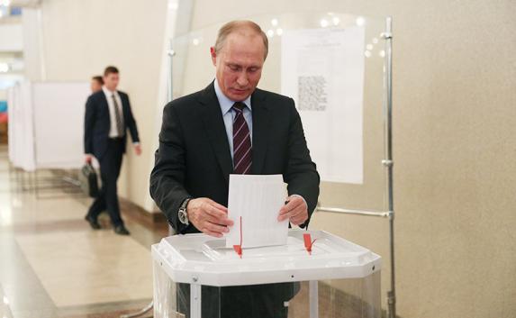 Владимир Путин проголосовал на муниципальных выборах в Москве