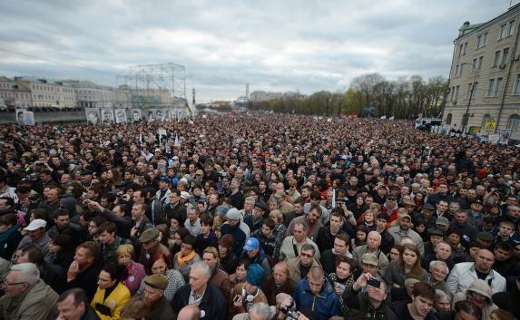 Организаторам митингов предстоит объяснять причину сборов — Совет Федерации 