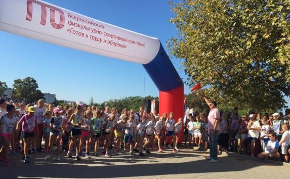 Более тысячи человек пробежали «Кросс нации» в Севастополе  
