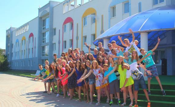 Более 100 тысяч крымских школьников отдохнули в лагерях этим летом