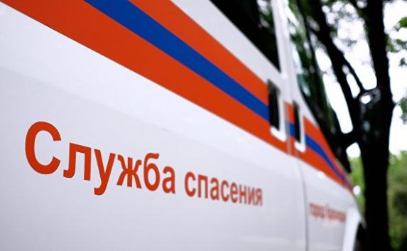 В Симферополе сообщили о минировании нескольких зданий, МЧС эвакуируют людей