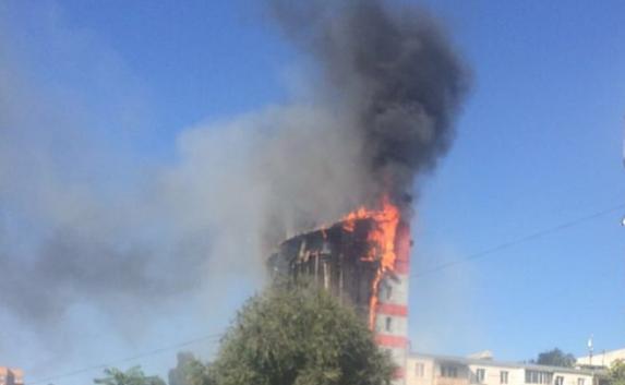 В Ростове случился крупный пожар в гостинице, погибло два человека (фото, видео)