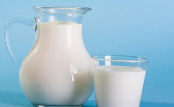 Госдума обеспечит школьников бесплатным молоком