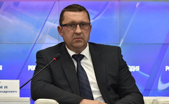 Ректора крымского вуза уволили за эксплуатацию труда студентов