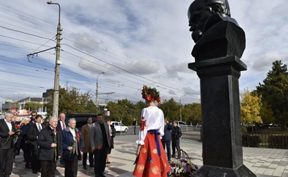 Представители украинских диаспор со всего мира встретились в Крыму (фото)