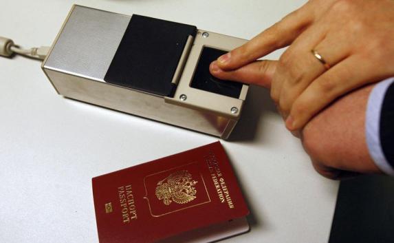 Новые офисы выдачи биометрических загранпаспортов открылись в Крыму (адреса)