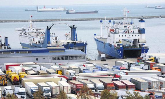Турция запретила принимать корабли из Крыма