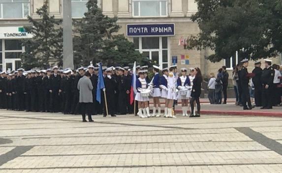 Сотни керчан официально вступили в ряды курсантов (фото)
