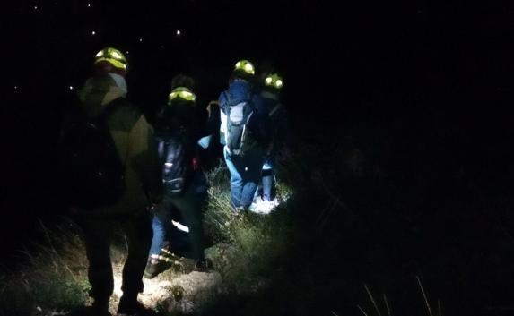 Четырёх подростков спасатели сняли со скалы в Долине привидений 