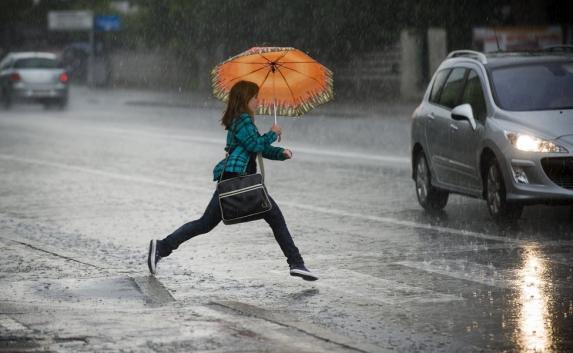 Прогноз погоды в Крыму на понедельник: проливные дожди и порывистый ветер