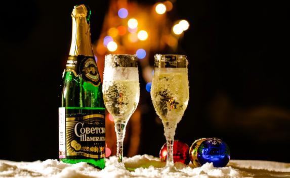 Шампанское подорожает на 15% в преддверии Нового года 