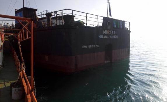 Голодный экипаж брошенного у Керчи сухогруза Moryak покинул судно (видео)