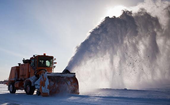 Предприниматели помогут коммунальщикам Крыма с уборкой снега
