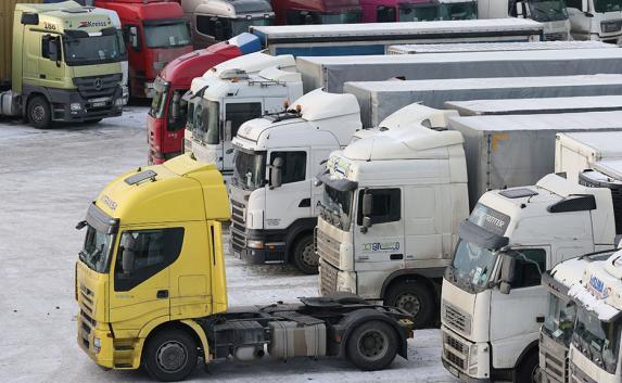Севастопольские чиновники увеличили налог для грузовиков
