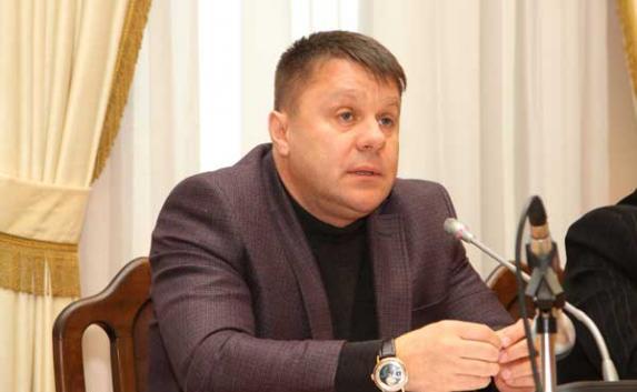 Осуждённого на 10 лет Гриневича до сих пор не лишили статуса депутата Госсовета Крыма