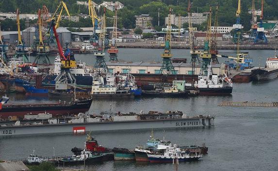 Крымский морской порт задолжал по зарплатам 500 тысяч рублей