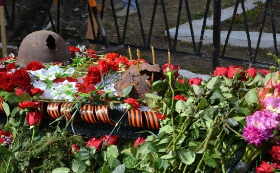 В Феодосии перезахоронили останки 35 солдат, погибших в 1942 году (видео)