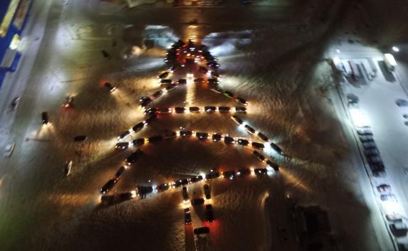 Ёлку из автомобилей соорудят в Симферополе в рамках флешмоба от ГИБДД