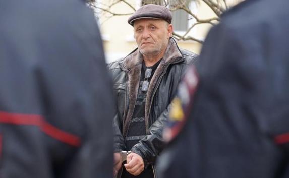Задержанный за вымогательство представитель  «Меджлиса»  попал в реанимацию в Симферополе