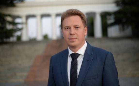 Глава Севастополя стал членом партии «Единая Россия»