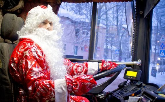 Симферопольцы прокатятся на «Троллейбусе Деда Мороза»