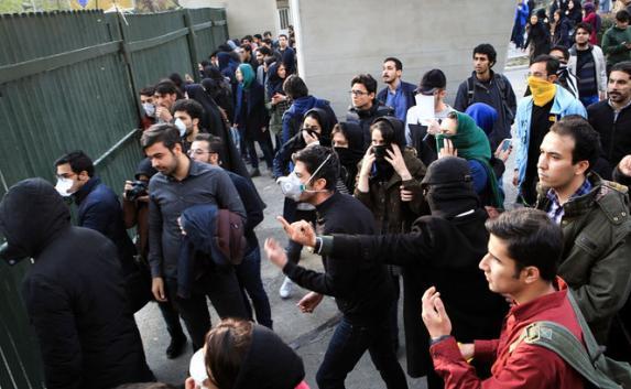Во время  акций протеста в Иране погибли 20 человек