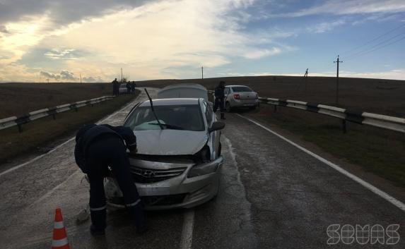 В Крыму столкнулись Lada и иномарка — пострадали трое (фото)