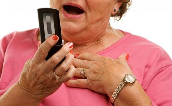 Севастопольских пенсионеров терроризируют телефонные мошенники