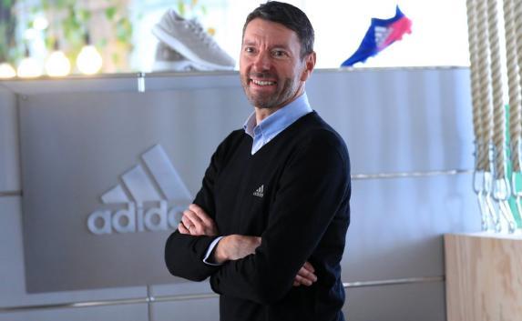 Глава Adidas не боится угроз Киева из-за работы в Крыму