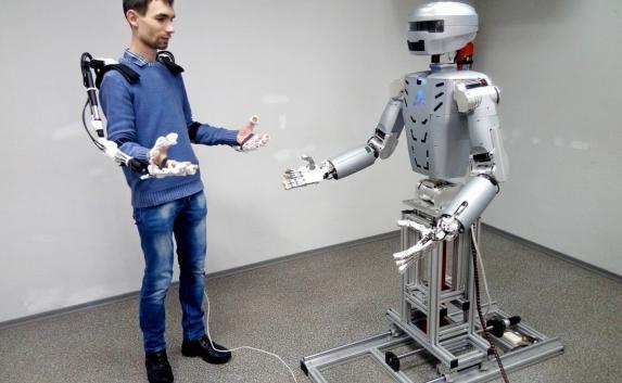 В СевГУ представят человекоподобного робота 