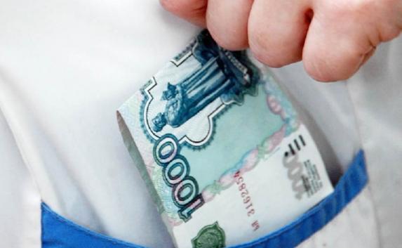 Экс-руководителя Раздольненской горбольницы обвинили в хищении 500 000 рублей