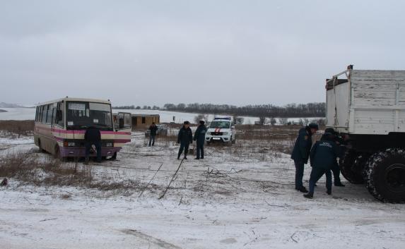 Автобус с 13 пассажирами слетел с трассы «Симферополь — Бахчисарай» (фото)