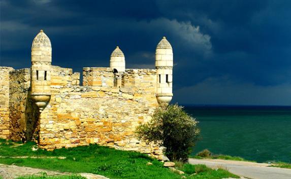 «Аварийную» крепость Ени-Кале в Керчи признали опасной для туристов