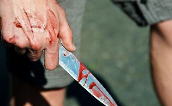 Крымский пенсионер в пьяном угаре пырнул товарища ножом