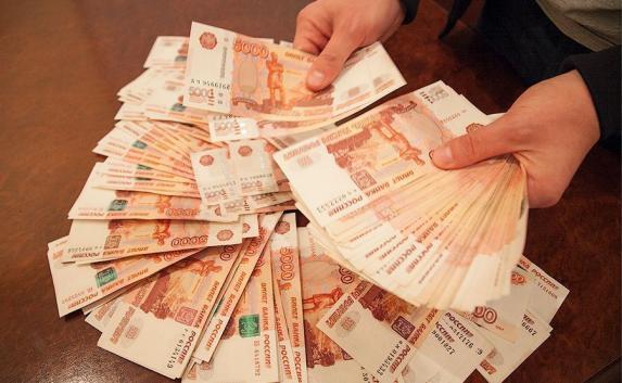 Военного, забравшего у подчиненных премии на 1 млн рублей, осудят в Севастополе 