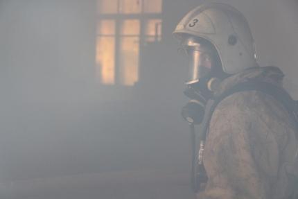Крымские пожарные спасли инвалида из горящего дома в Красноперекопске