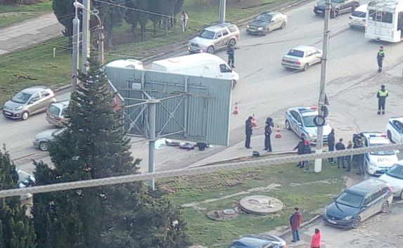 14-летняя девочка погибла под колёсами авто в Симферополе