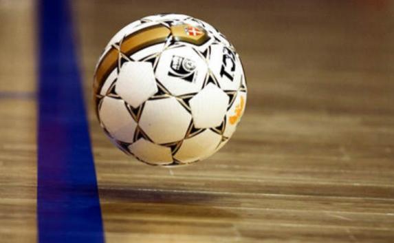 Спорт на равных: депутатский корпус Крыма сыграет с волонтерами в мини-футбол