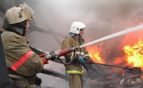 Пожар в Евпатории на Некрасова — 43 человека спасены (фото)